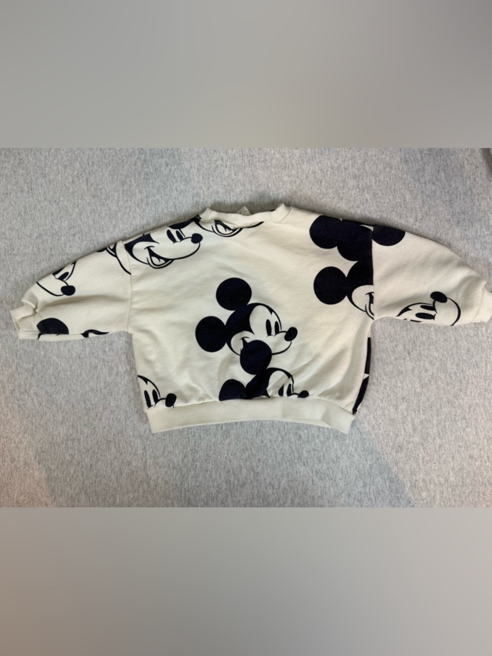 Zara x Disney Mickey Mouse Sweat Set - 2T - Picture 4 of 9